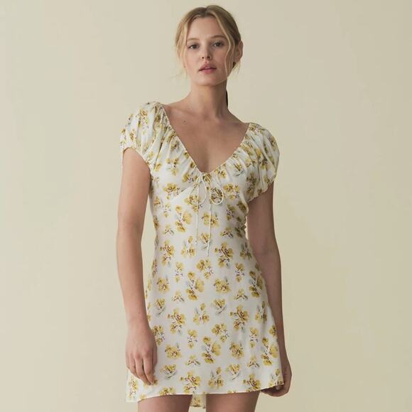 NWT Doen Sera Silk Short Puff Sleeve V Neck Mini Dress Gold Frolicking Floral - Picture 2 of 11